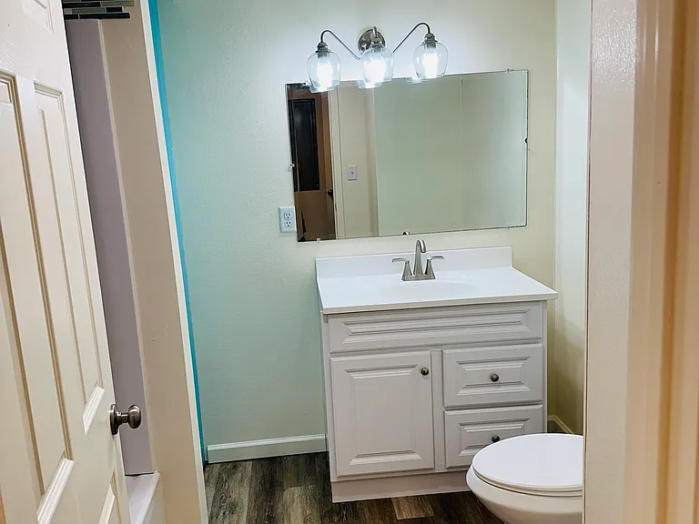 121 Coleman Ln — Photo 1