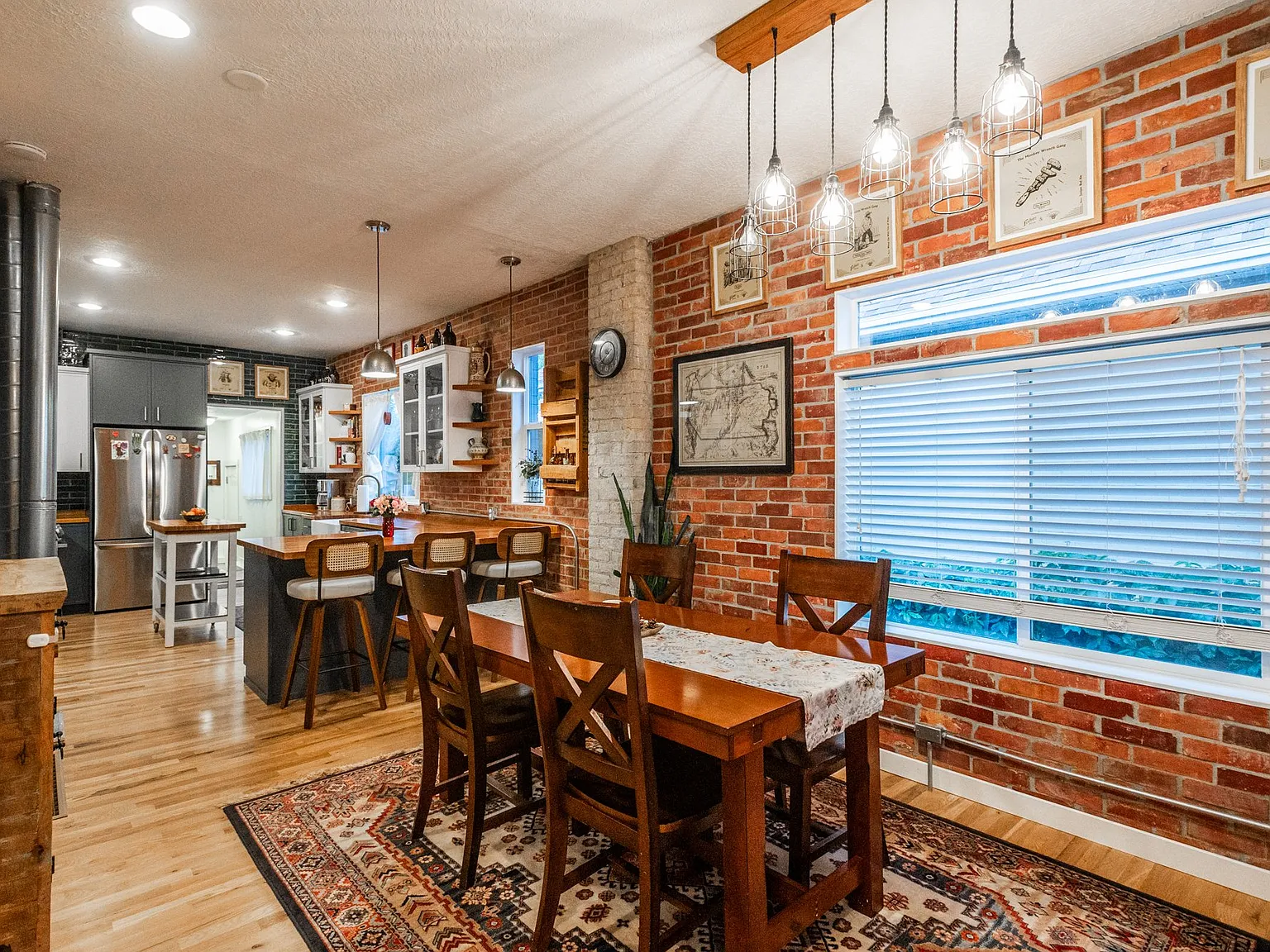 Charming 3 Bed, 2 Bath Single Family Home Water & Yard Maitenance Included- Available 8/15/2026! — Photo 3