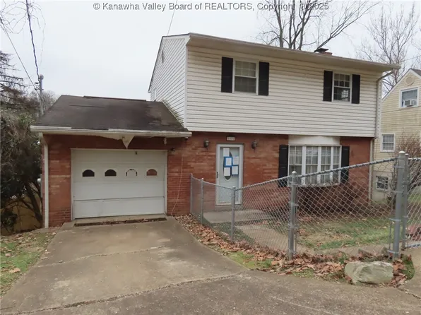 1416 Martha Rd, South Charleston, WV 25303