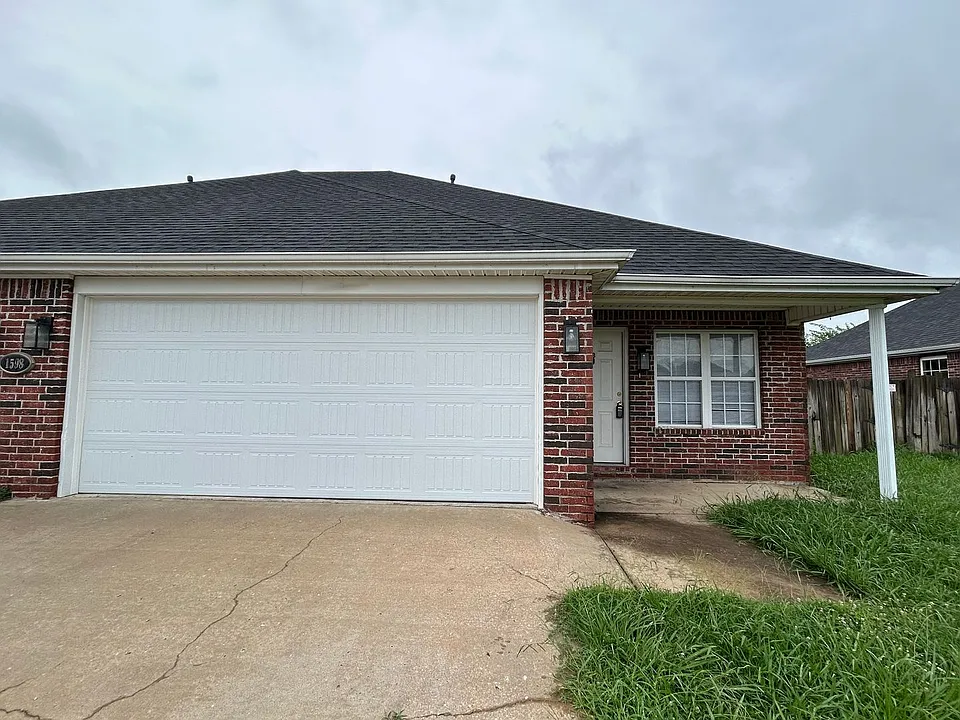 1598 Tolleson Loop #A & B