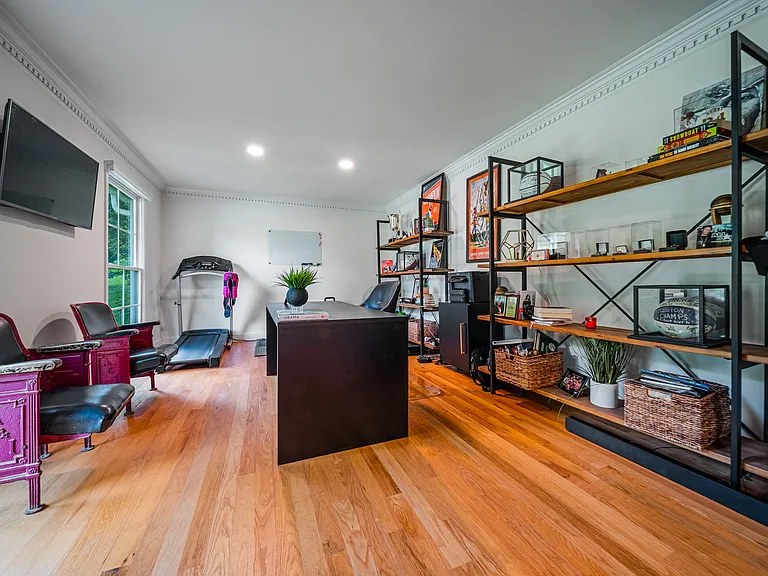 6616 Valley Dr — Photo 15