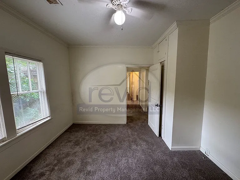 3749 Douglass Ave — Photo 13