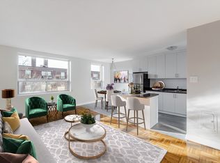 8 Hill Heights Rd, Toronto, ON M8Y 1Z1