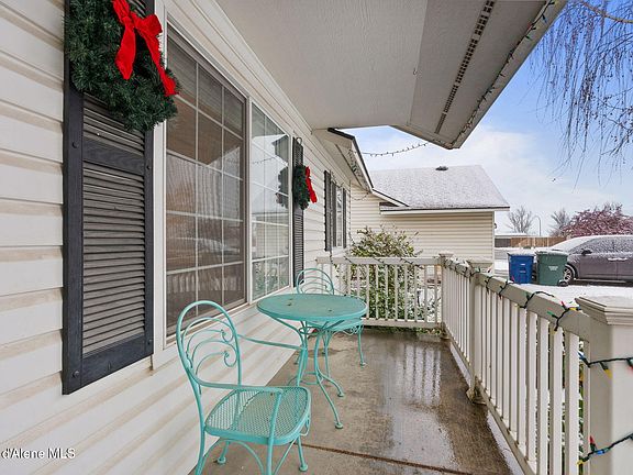 4th image of 421 N Blandwood Ct