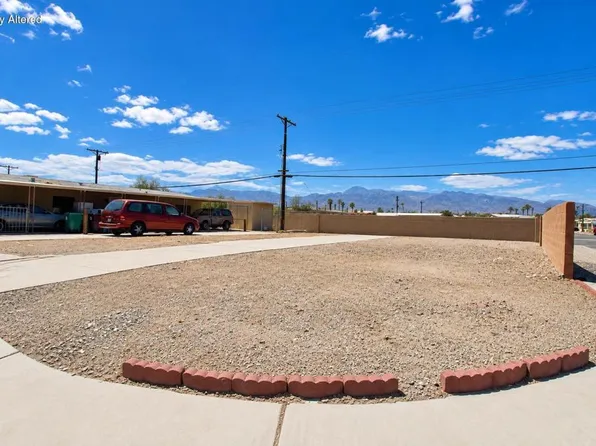 32215 Wells Fargo Dr, Thousand Palms, CA 92276
