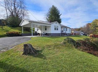 509 Quillen Ave SE, Coeburn, VA 24230