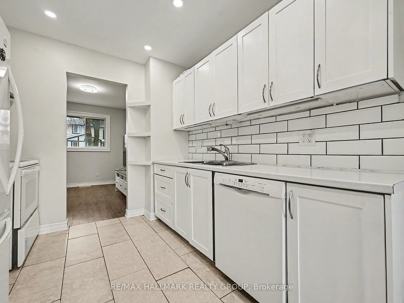 3 bed, $2,600 — Photo 3