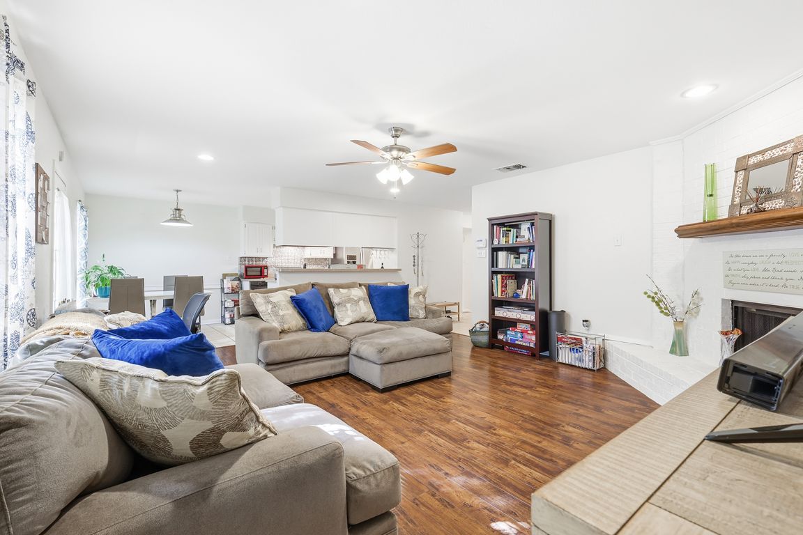 next background image