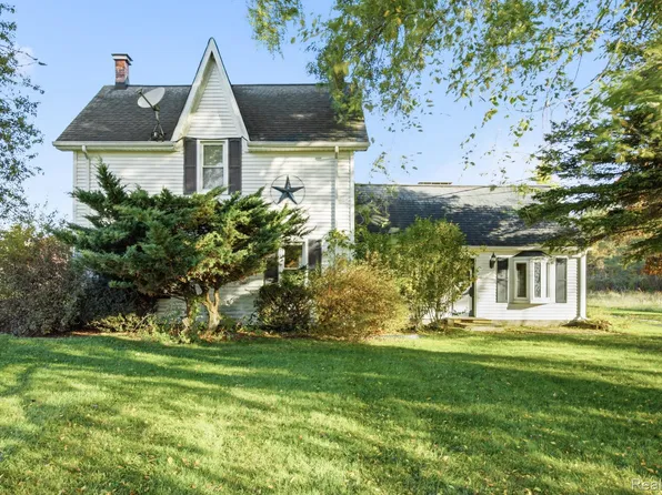 8384 Imlay City Rd, Avoca, MI 48006