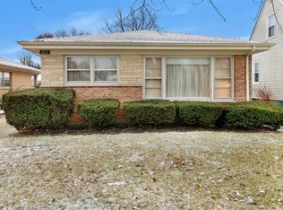 1933 Ash St, Des Plaines, IL 60018