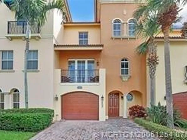 203 Ocean Bay Dr, Jensen Beach, FL 34957