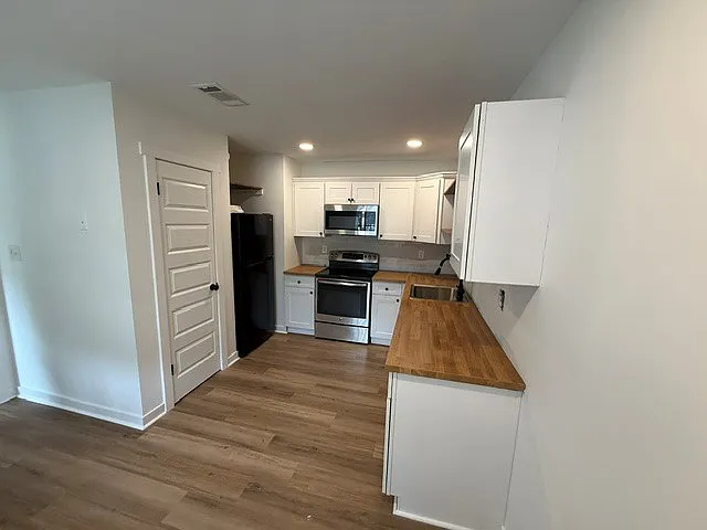 1814 B Guyer St — Photo 4