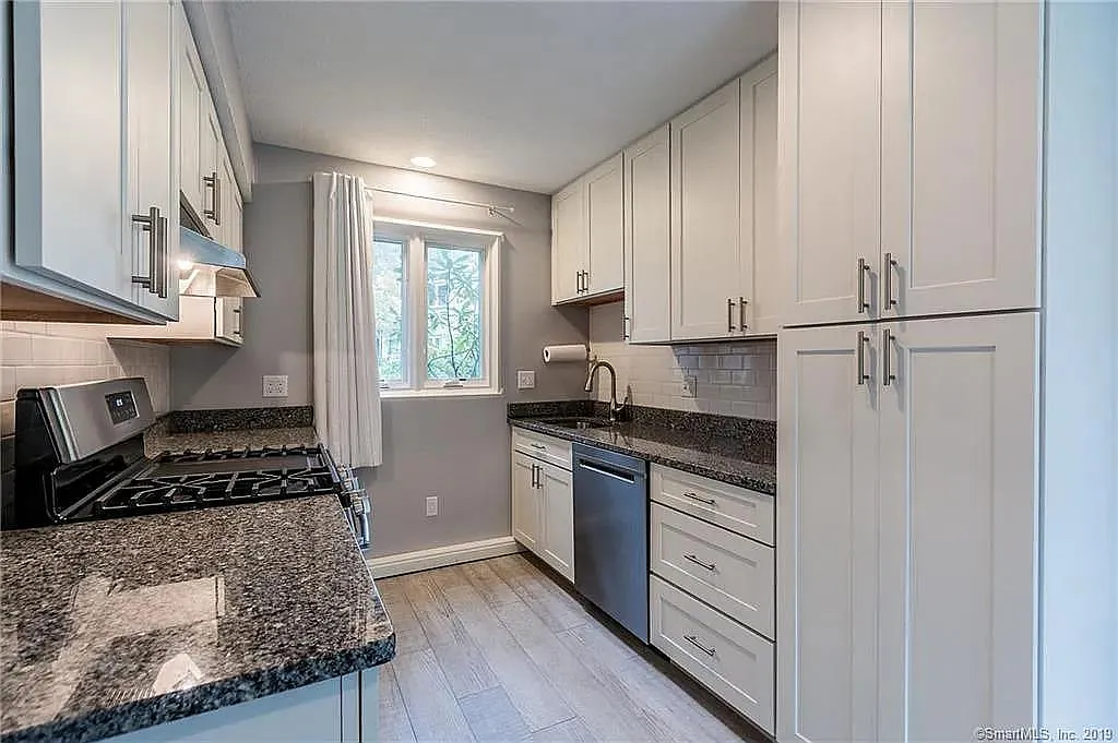 3 bed, 2.5 bath, 1653 sqft, $3,200 — Photo 1