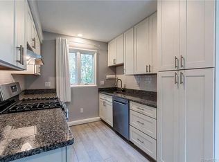 1 Talcott Gln UNIT D, Farmington, CT 06032
