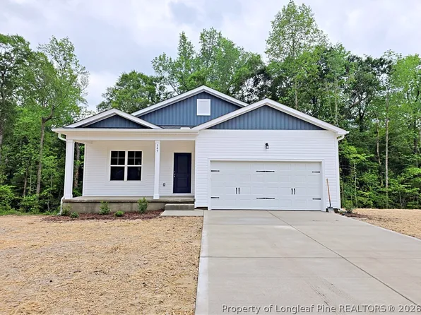 349 Appaloosa Dr, Spring Lake, NC 28390
