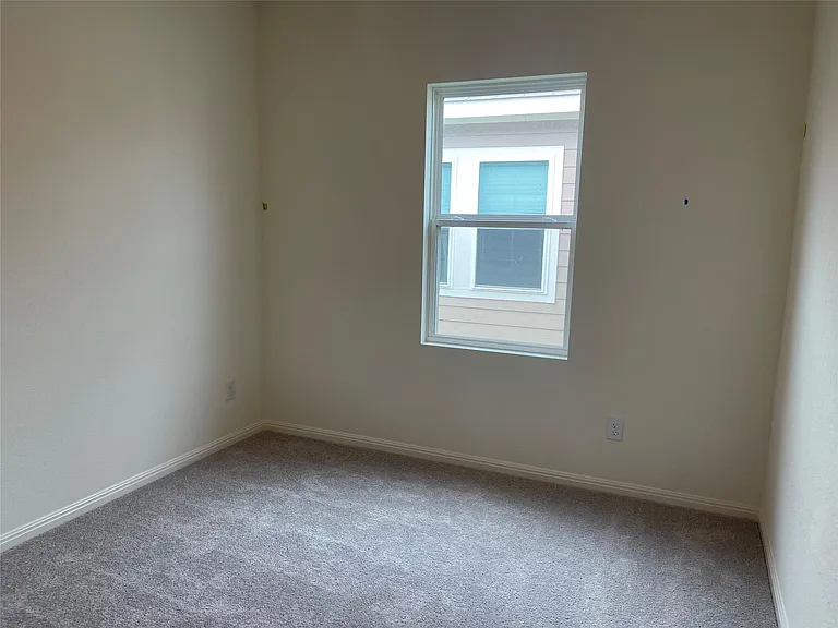 1259 Delta Crst — Photo 10