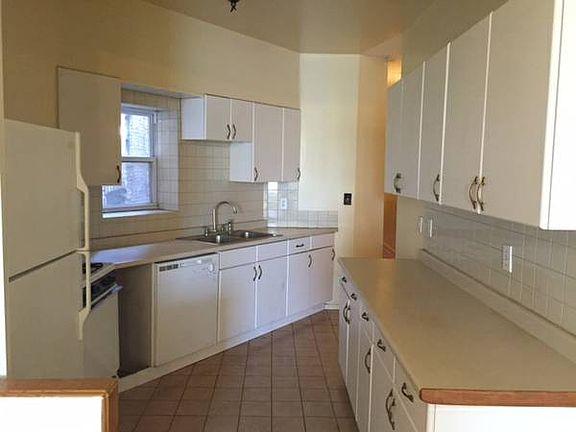 2nd image of 185 Prospect Park W APT 3R