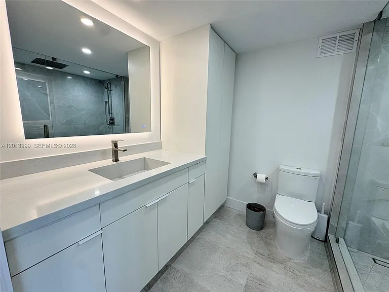 2899 Collins Ave #1414 — Photo 9