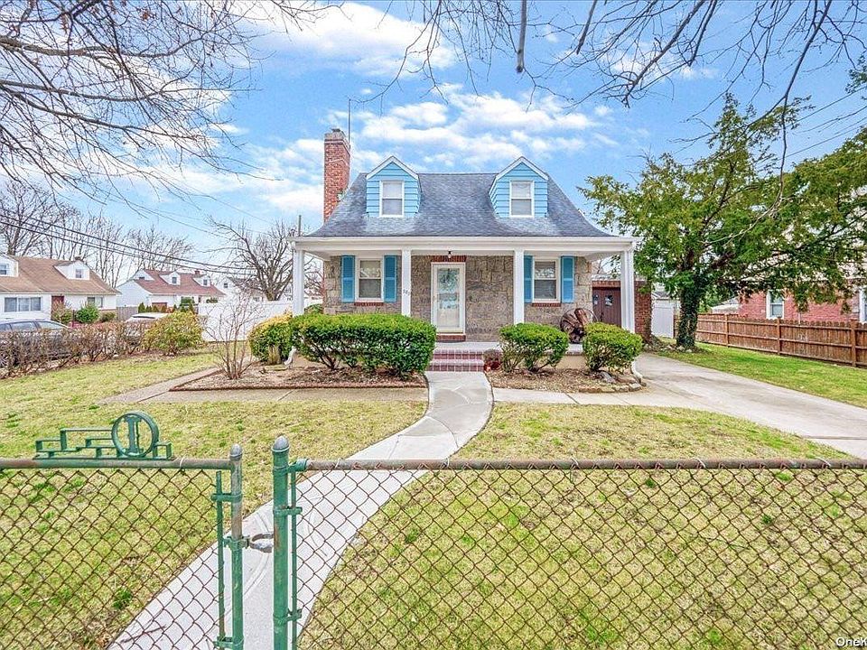 1st image of 589 Pinebrook Avenue