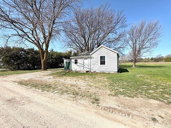 4th image of 305 Beverly Rd
