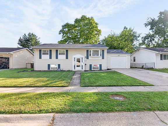 2nd image of 1129 Hawthorne Dr