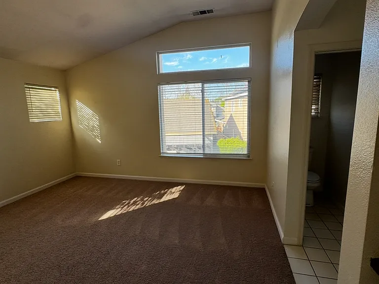 5323 Sage Ct — Photo 17