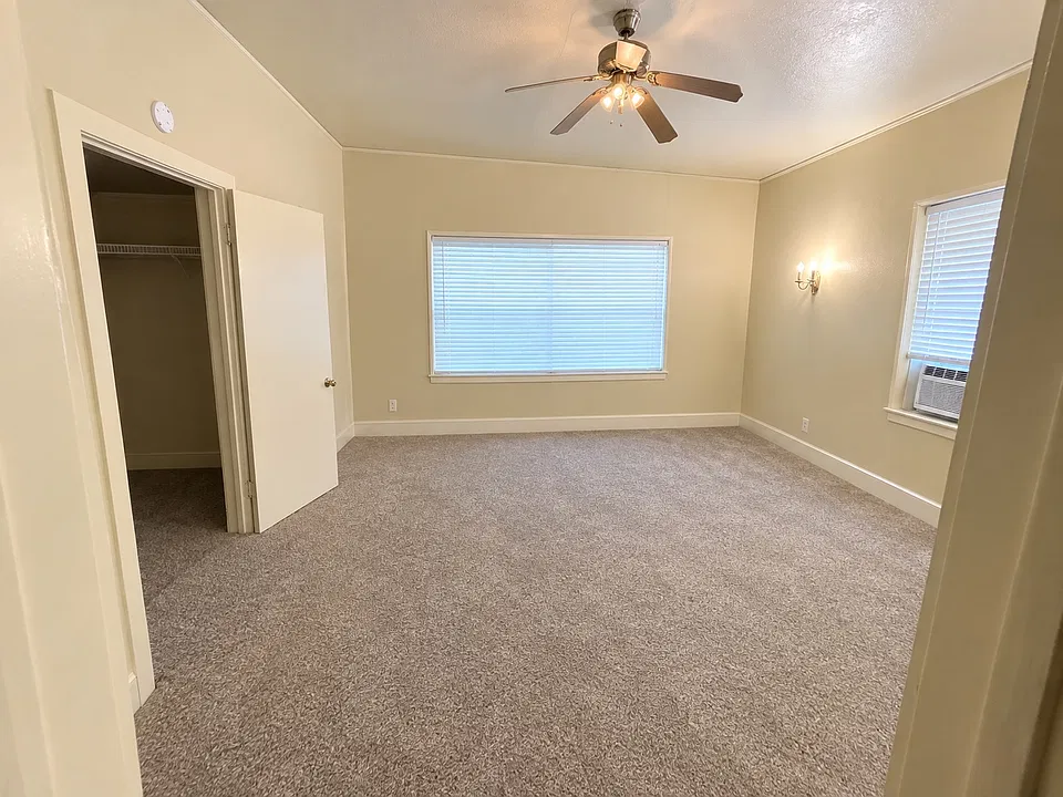 626 W Prairie Ave #1