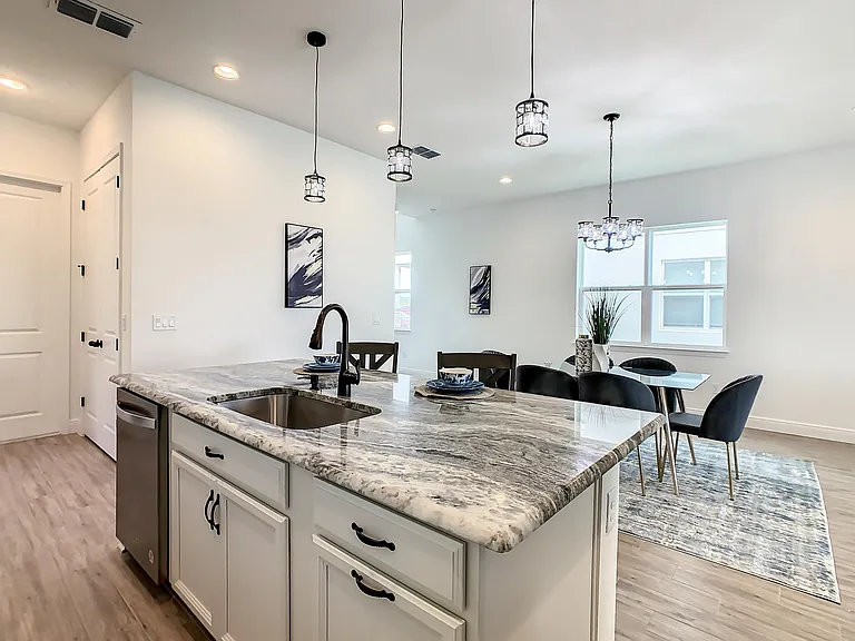 15707 Vetta Dr — Photo 49