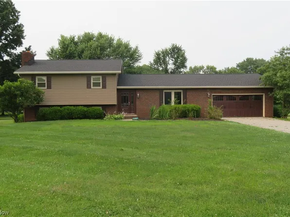 455 North St, Duncan Falls, OH 43734