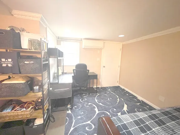 2963 Voorhies Avenue image 46 of 53