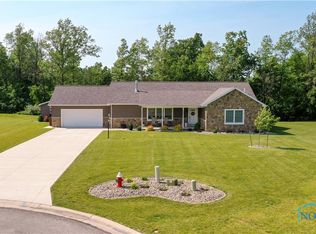 1462 Lee Ann Ave, Defiance, OH 43512