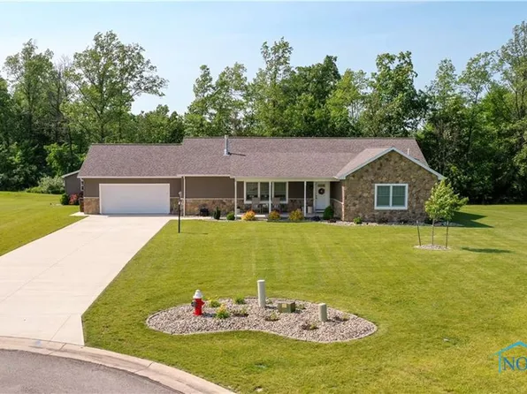 1462 Lee Ann Ave, Defiance, OH 43512