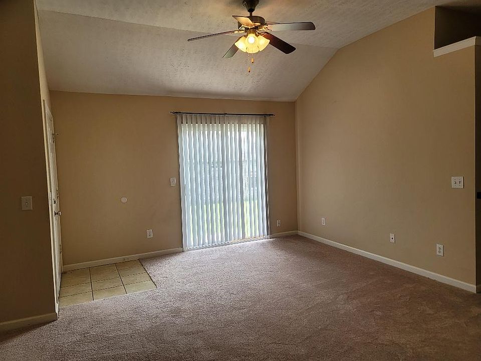 2nd image of 561 Rose Cottage Cir