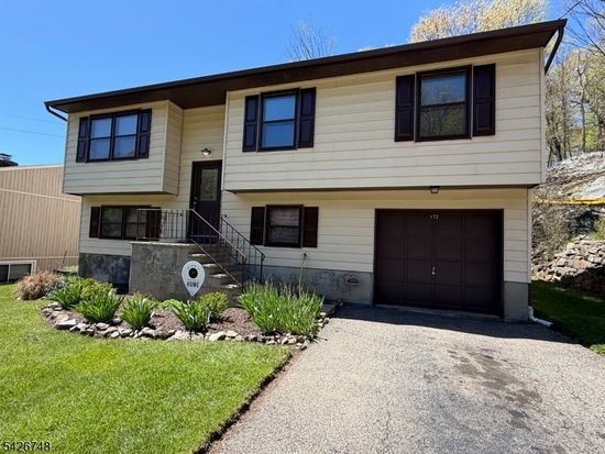 172 White Meadow Rd, Rockaway, NJ 07866