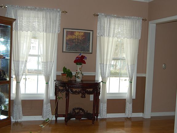 5th image of 214 Dearborn Road