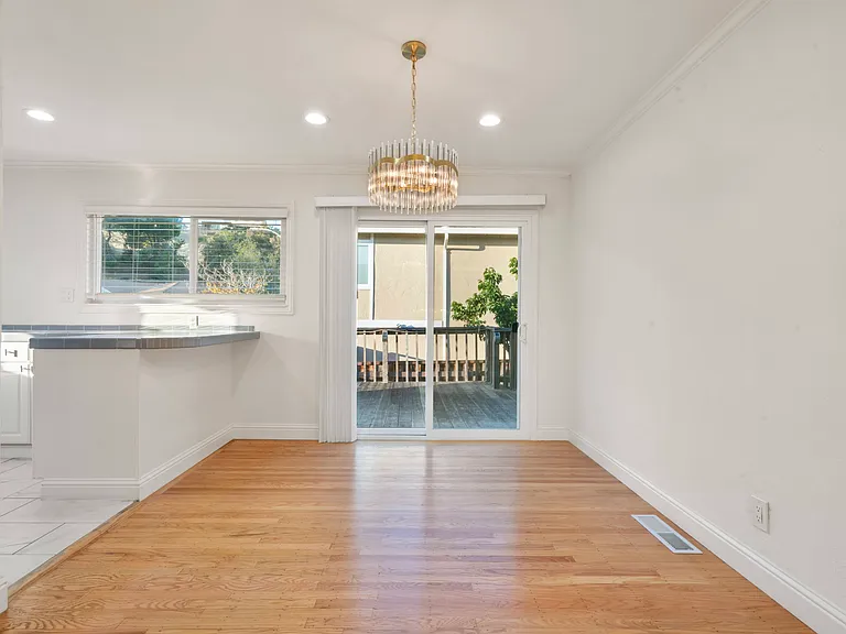 430 Monaco Ave — Photo 6