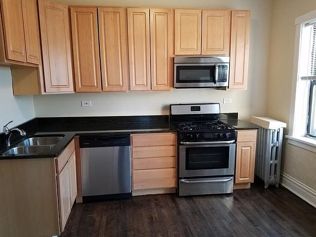 1st image of 4617 N Spaulding Ave