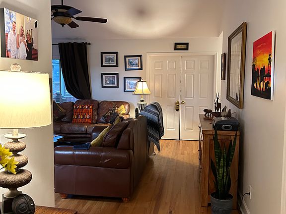 5th image of 843 Harbor Place Dr