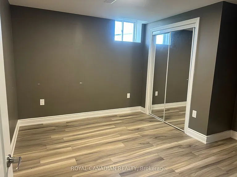 684 Linden Dr #BASEMENT — Photo 10