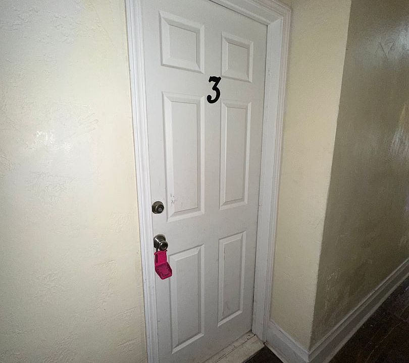 1st image of 2218 S Taylor St #G3