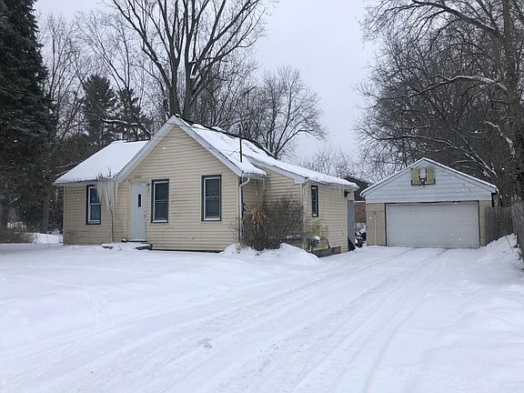2nd image of 3223 Creston Ave