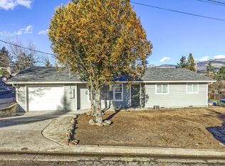 323 Maple St, Ashland, OR 97520
