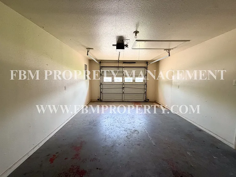1219 S Mulberry St — Photo 16