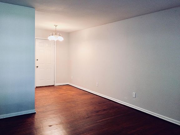 Living/Dining area
