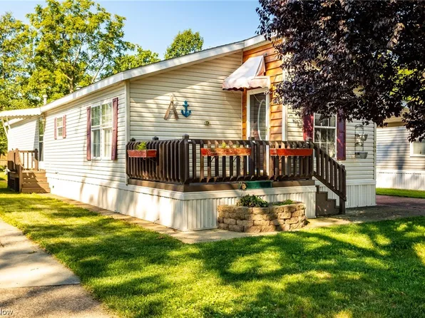 168 Coen Rd, Vermilion, OH 44089