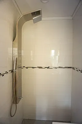 Rented by E Realty International Corp | media 8