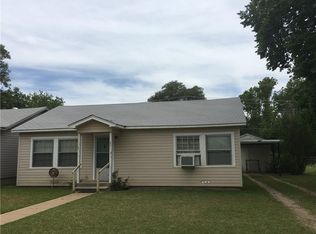 1310 Edgewood Ave, Graham, TX 76450