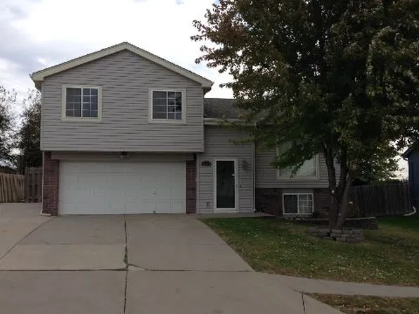 10803 S 17th St, Bellevue, NE 68123
