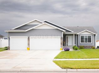 4959 34th Ave S, Fargo, ND 58104