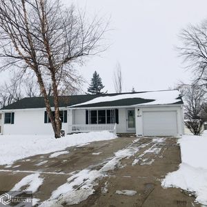 1617 Spencer St, Grinnell, IA, 50112